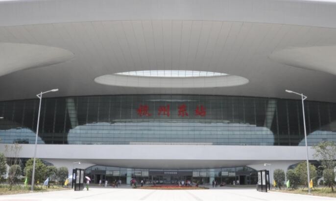 第1张-杭州天虹地铁哪个出口（杭州地铁2号线人民广场站有几个出口）-恩蓝科技